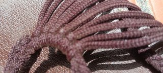 Sandalias marrones con lazos