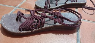 Sandalias marrones con lazos