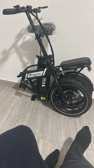 Bicicleta Eléctrica Plegable Negra