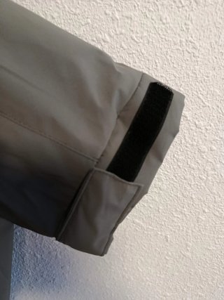 Cazadora entretiempo gris