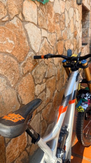 Commencal V4.2 FOX DH