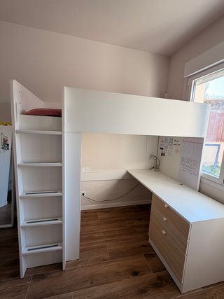 Cama alta IKEA SMÅSTAD + escritorio