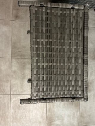 4 Pufs de ratán grises