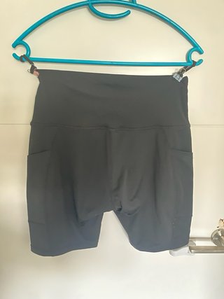 Pantalón corto deportivo mujer