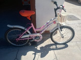 Bicicletta bambina rosa e bianca