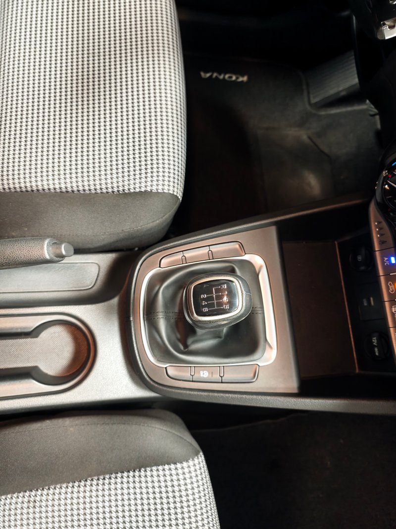 Hyundai Kona 2022, foto 23