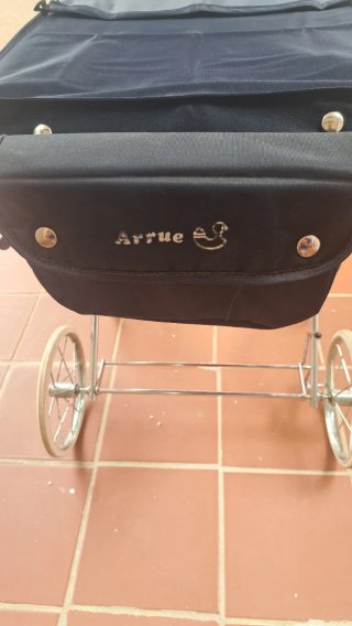 Carro de muñecas Arrue original