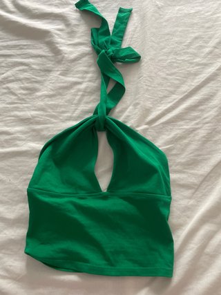 Top halter verde con lazada