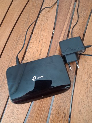 SWITCH TP-LINK TL-SG1005D