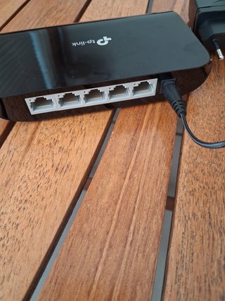 SWITCH TP-LINK TL-SG1005D