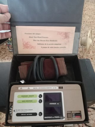 Tensiómetro Digital UA-102