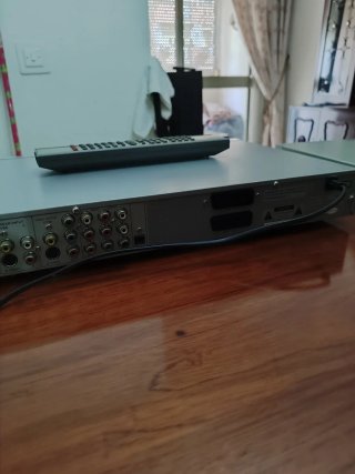 Grabador DVD Airis y DVD normal astro