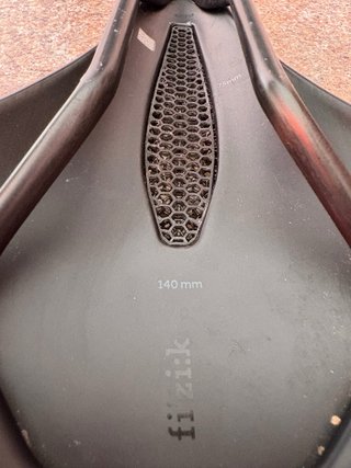 Sillín Fizik Argo 00 Adaptive 3D 140mm