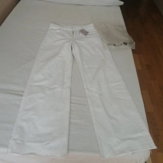 Vaqueros wide leg Mango blancos con etiqueta