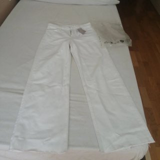 Vaqueros wide leg Mango blancos con etiqueta
