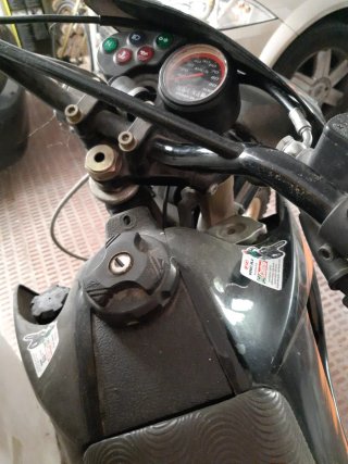 Moto Rieju RR50 Enduro Negra y Naranja