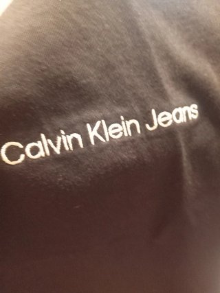 Camiseta Calvin Klein Jeans Negra Mujer