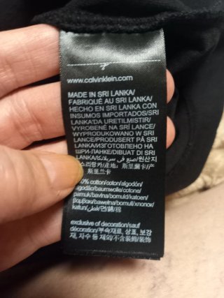 Camiseta Calvin Klein Jeans Negra Mujer