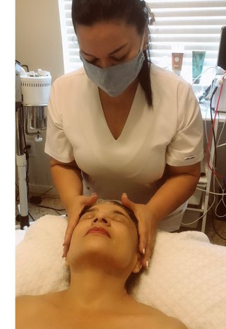 .Microblading cejas pelo a pelo. limpieza facial .