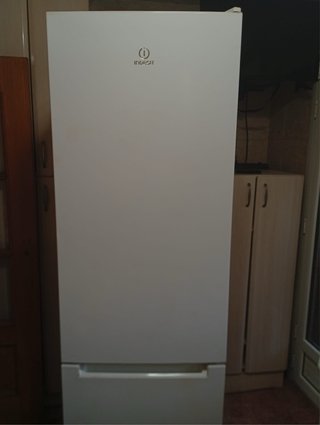 Nevera Indesit No Frost