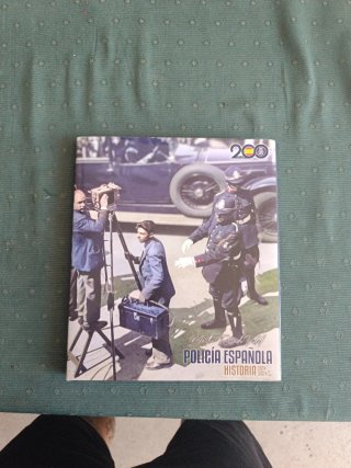 Libro de la historia de la Policía española