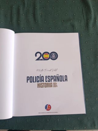 Libro de la historia de la Policía española