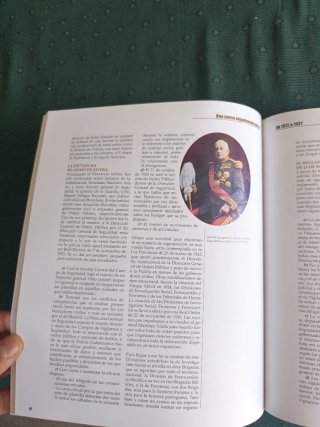 Libro de la historia de la Policía española