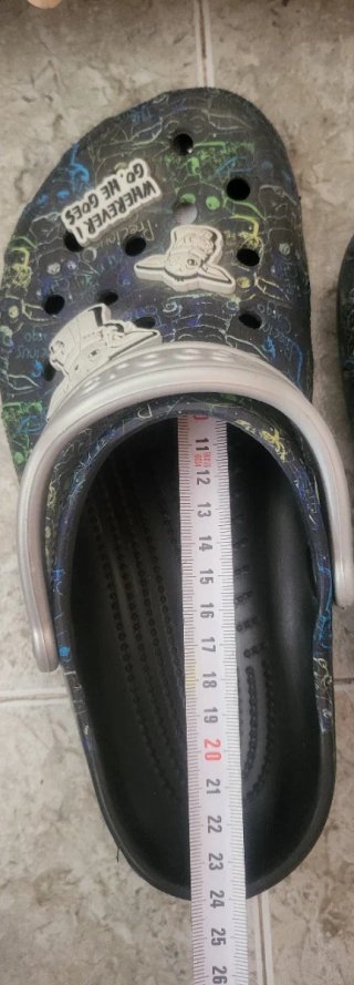 Crocs Star Wars Grogu y Mandaloriano J6