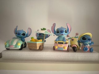 Muñecos de Stitch con Vehículos