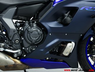 YAMAHA R7 -A2-