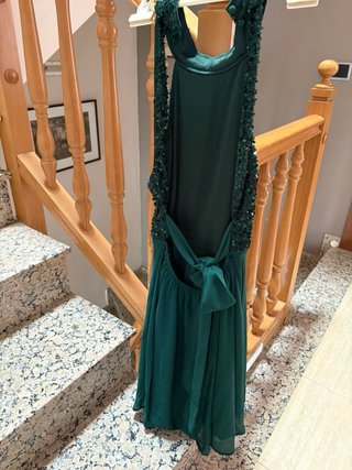 Vestido de fiesta verde con lentejuelas