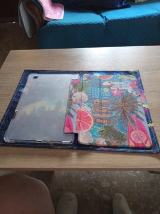 Funda Protectora Triple Plegable Tablet