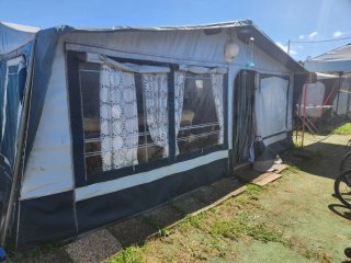 Caravana situada en camping las gaviotas.