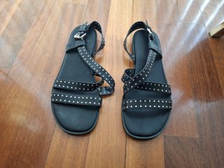 Sandalias Parfois Negras Tachuelas