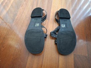 Sandalias Parfois Negras Tachuelas