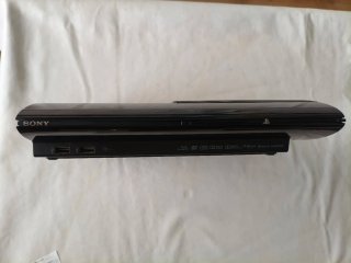 PS3 Super Slim CH4204 + Buzz Controllers