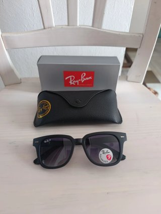 Gafas de sol Ray-Ban negras polarizadas