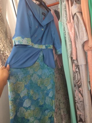 Lote vestidos cierre tienda Marca CARMEN MELERO