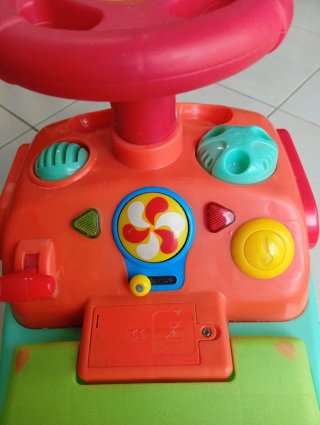 Correpasillos infantil con manillar y volante