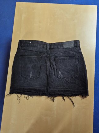 Falda vaquera Pull&Bear negra desgastada
