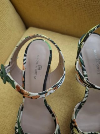 Sandalias Gloria Ortiz Estampado Tropical Talla 40