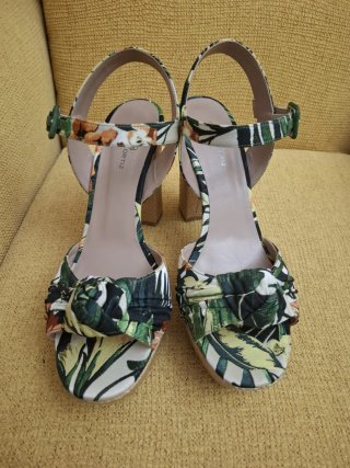 Sandalias Gloria Ortiz Estampado Tropical Talla 40