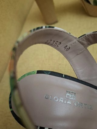Sandalias Gloria Ortiz Estampado Tropical Talla 40