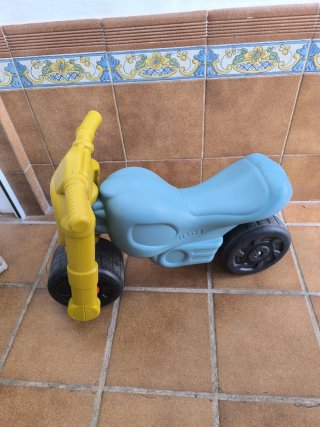 Moto correpasillos niño