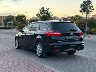 ford focus titanium