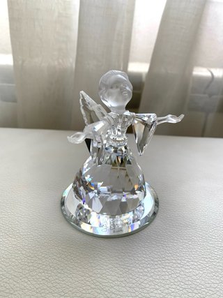 Figura Swarovski Ángel 2002 con peana espejo
