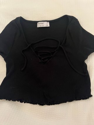 Top negro con lunares blancos