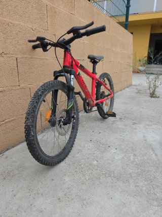 Bicicleta Infantil Rockrider Roja