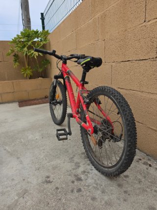 Bicicleta Infantil Rockrider Roja