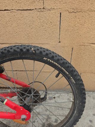 Bicicleta Infantil Rockrider Roja